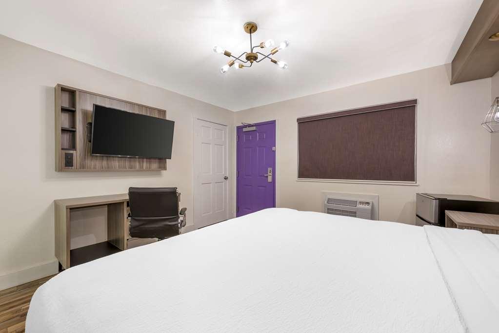 Hotel On Monroe Рочестер Номер фото
