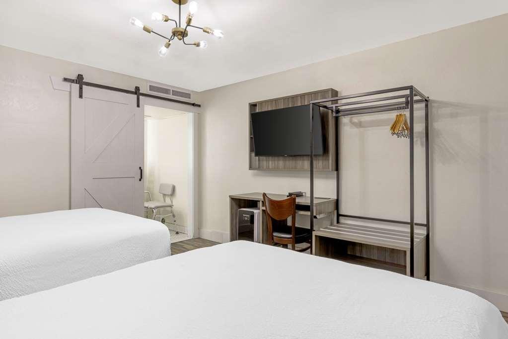 Hotel On Monroe Рочестер Номер фото